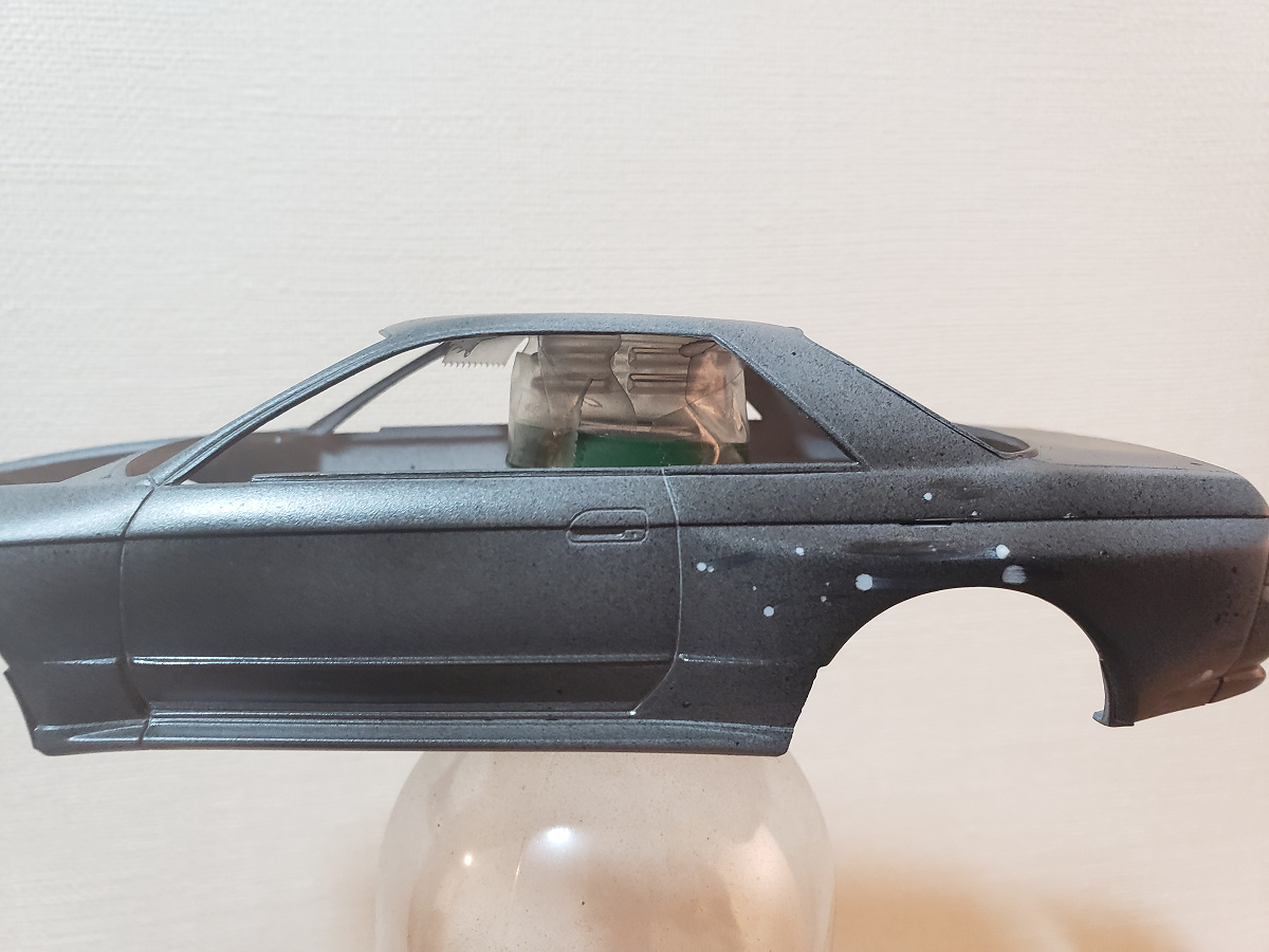 TAMIYA 1/24 R32 GT-Rを極める制作記15 人生初黒サフ