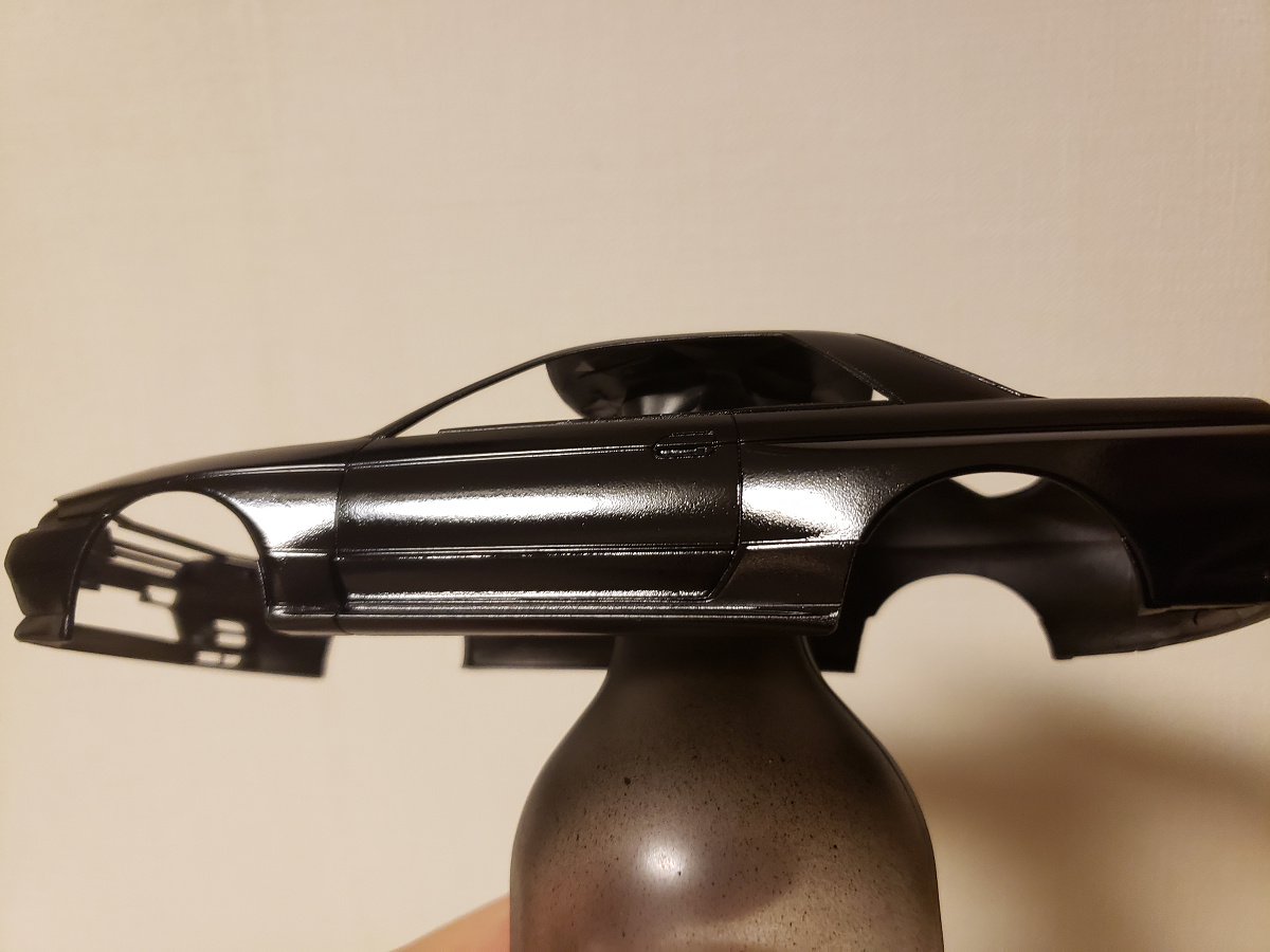 TAMIYA 1/24 R32 GT-Rを極める制作記18 ガンメタの下地のブラック塗装